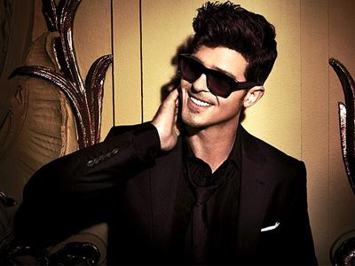 'Blurred Lines' Robin Thicke Jadi Lagu Musim Panas Terbaik Versi Billboard!