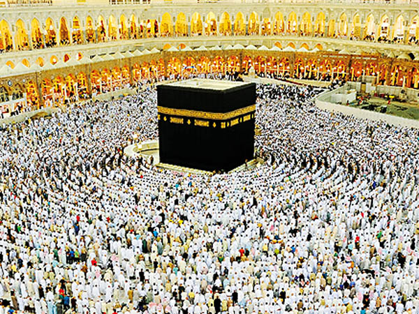 Sambut Jutaan Umat, Dua Masjid Terbesar Mekkah dan Madinah Percantik Diri