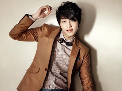 Song Joong Ki Larang Fans Untuk Nonton Filmnya?