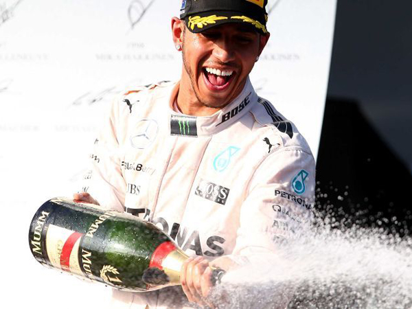 Lewis Hamilton Juarai GP Australia 2015