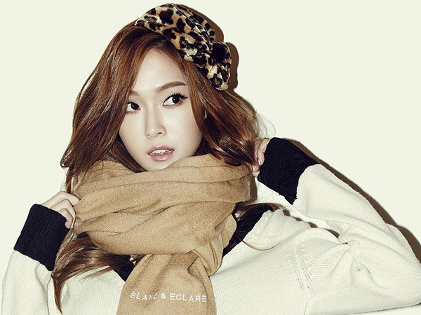 Brand Fashion Jessica Jung Luncurkan Koleksi Syal Edisi Liburan Musim Dingin