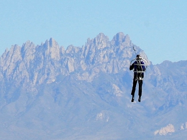 Kedua Kalinya, Manusia Terbang Terlihat di Langit Los Angeles