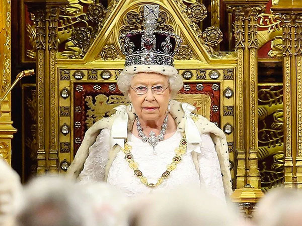 Kunjungi Ratusan Negara, Ratu Elizabeth II Ternyata Tidak Punya Paspor?