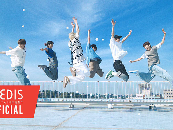 Comeback Pertama, TWS Tampil Lebih Sporty dan Ajaib di MV 'If I’m S, Can You Be My N?'