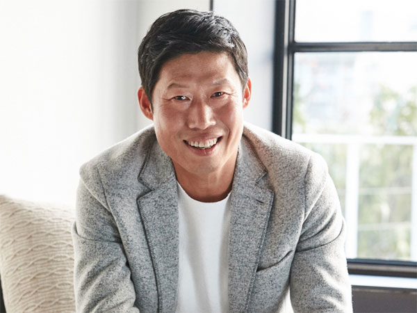Aktor Veteran Yoo Hae Jin Gabung Agensi Baru