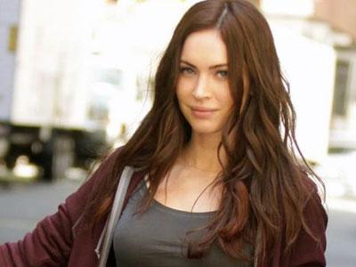 Intip Megan Fox & Kembarannya Yang Tak Kalah Cantik Saat Syuting TNMT