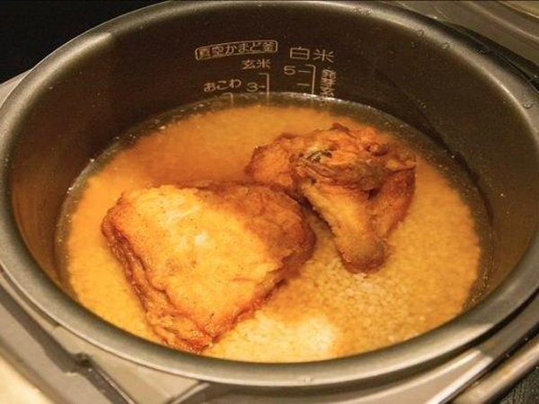 Viral Menanak Nasi Dengan Ayam Goreng A La Jepang, Ini Resep Mudahnya!