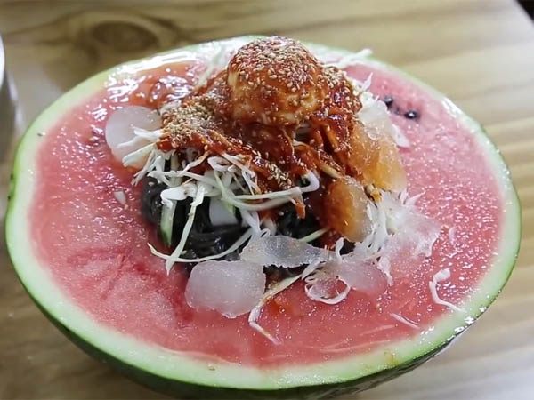 Kenalan dengan Subak Naengmyun, Mie Dingin yang Segar dan Pas Disantap di Musim Panas