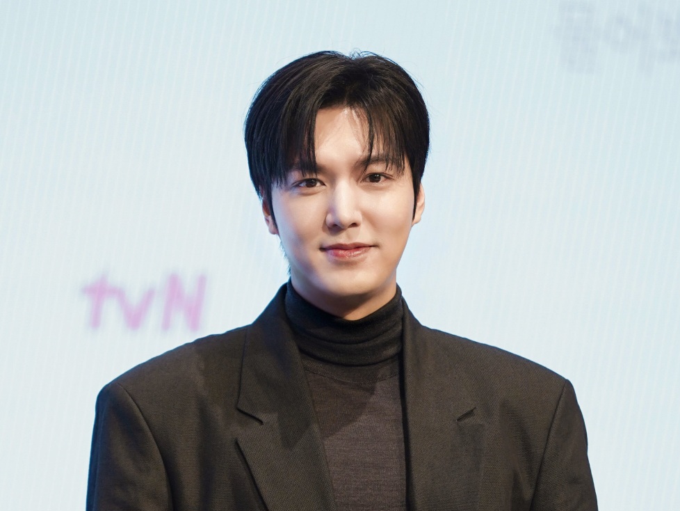 Lee Min Ho Umumkan Tur Fan Meeting Setelah 8 Tahun, Siap Kunjungi 7 Kota di Asia