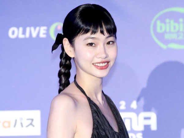 Jung Ho Yeon Gabung Agensi BH Entertainment Bersama Lee Byung Hyun dan Kim Go Eun