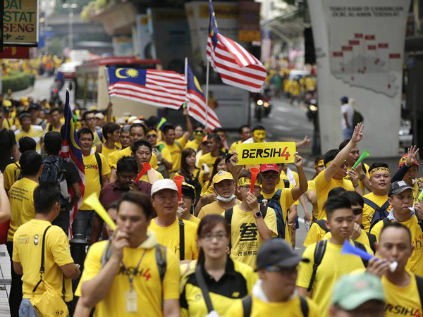 Benarkah Aksi Demo di Indonesia Lebih Enak Daripada di Malaysia?