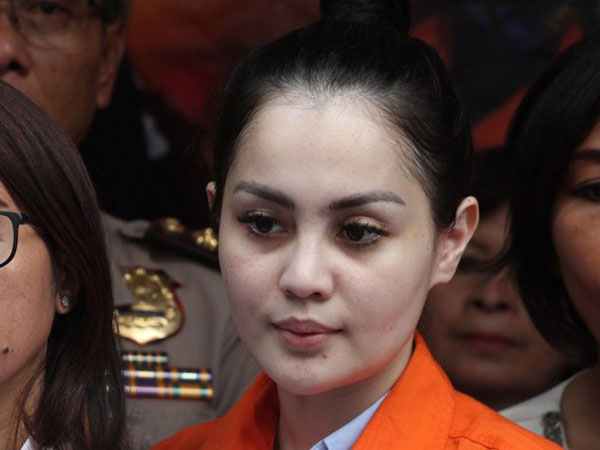 Jennifer Dunn Terancam Terkena Hukuman Terberat: Penjara Seumur Hidup