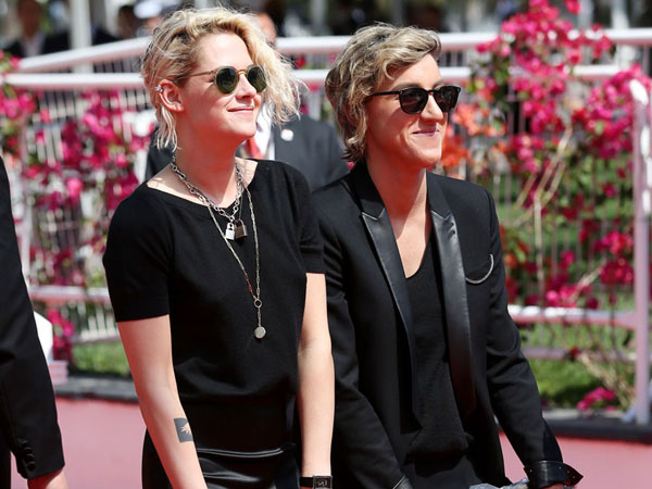 Lebih Bahagia, Kristen Stewart Pilih Menjalin Asmara dengan Wanita Dibanding Pria