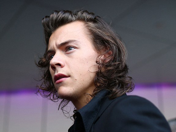 Harry Styles Diyakini akan Segera Keluar dari One Direction dalam Waktu Dekat