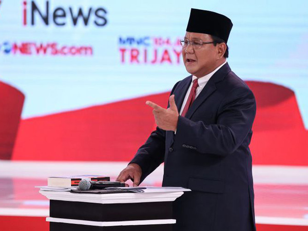 Melihat Buku Soal Kegagalan Negara yang Dibawa Prabowo Ketika Debat