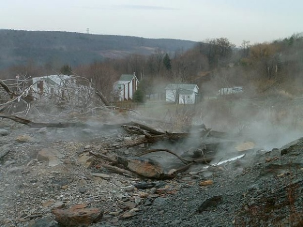 Kondisi Kota Centralia yang Terbakar Api Selama Hampir 60 Tahun