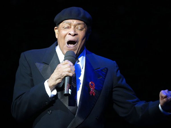 Bertepatan dengan Grammy Awards, Musisi Legenda Al Jarreau Meninggal Dunia