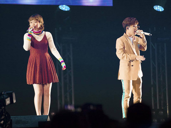 Akdong Musician Berikan Penampilan yang ‘Keren Banget’ di Konser ‘Saranghaeyo Indonesia 2016’