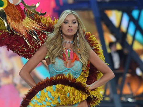 Masukan Unsur Oriental, Fashion Show Victoria's Secret 2016 Justru Diklaim Rasis?