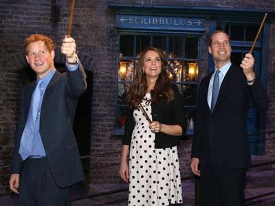 Trio Kerajaan Inggris Bermain Ala Batman & Harry Potter di Leavesden
