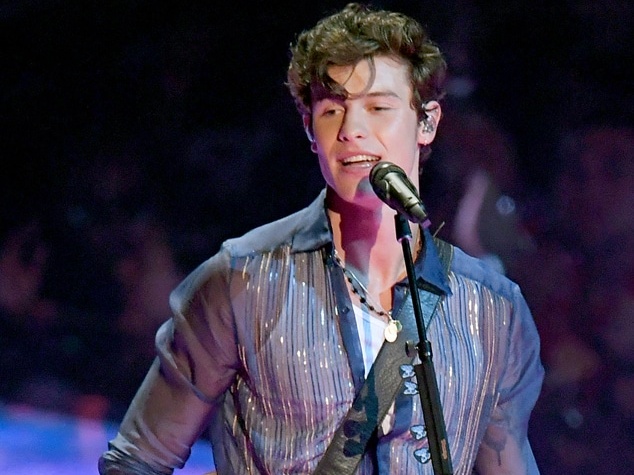 Shawn Mendes Tunda Tur Konser, Prioritaskan Kesehatan Mental