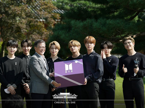 BTS Reuni dengan Presiden Moon Jae In di Acara Hari Pemuda Nasional Pertama Korsel