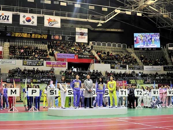 Banyak Hal Lucu, Netizen Anggap '2016 Idol Star Athletic Championship’ Bagai Acara Sirkus?