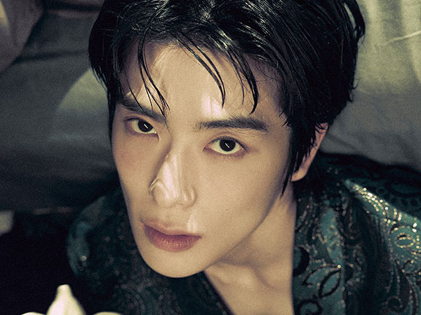 Jaehyun NCT Tampil Intens di MV Debut Solo 'Smoke'