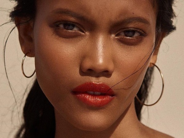 Laras Sekar, Model Asal Indonesia Yang Kembali Eksis di Iklan Makeup Kim Kadarshian
