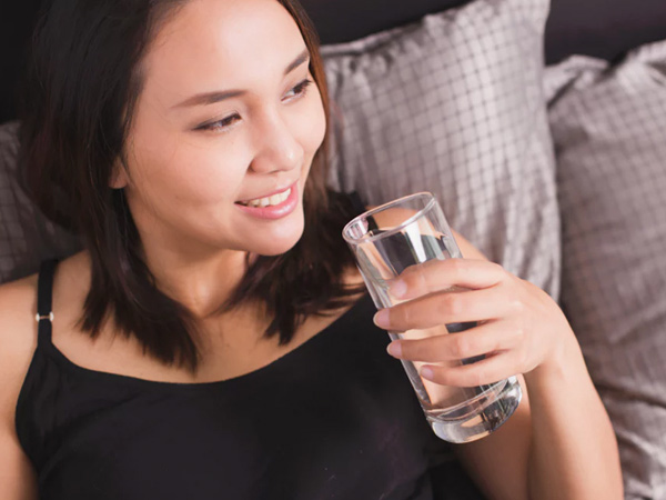 Inilah Alasan Mengapa Disarankan Minum Air Putih Setelah Bangun Tidur
