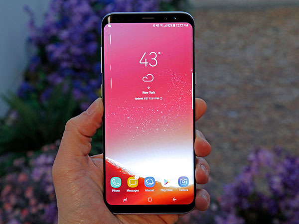 Sejumlah Pengguna Mengeluh Layar Galaxy S8 Tampak Kemerahan, Ini Penjelasan Samsung