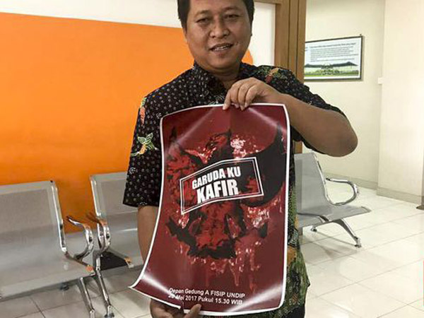 Oknum Tak Dikenal Pajang Poster 'Garudaku Kafir' di Universitas Diponegoro