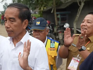 Mood Banget, Pak Menteri Basuki Terlihat Cueki Gubernur Lampung di Kunjungan Jokowi