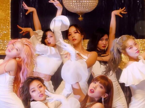 Begini Cara Dapatkan 'Glowing Look' Ala Member TWICE di MV Feel Special