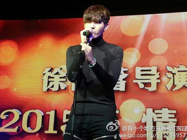 Wu Yi Fan Tampil Memukau Nyanyikan 'All Of Me' di Premier 'Somewhere We Only Know'