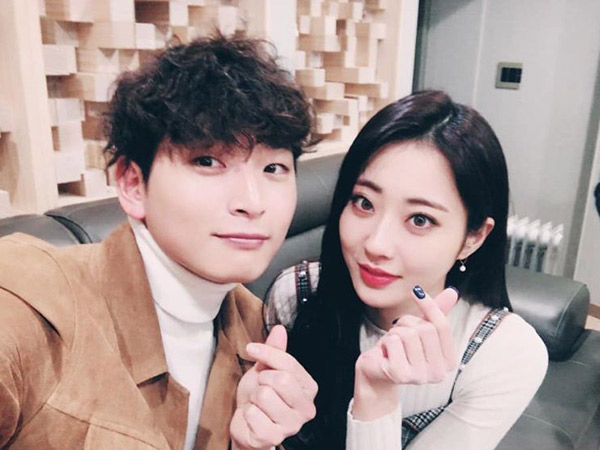 Jinwoon dan Kyungri Dikonfirmasi Pacaran!