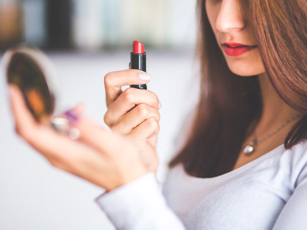 Penelitian Ungkap Karakter Wanita Bisa Dibaca dari Kebiasaan Menggunakan Makeup