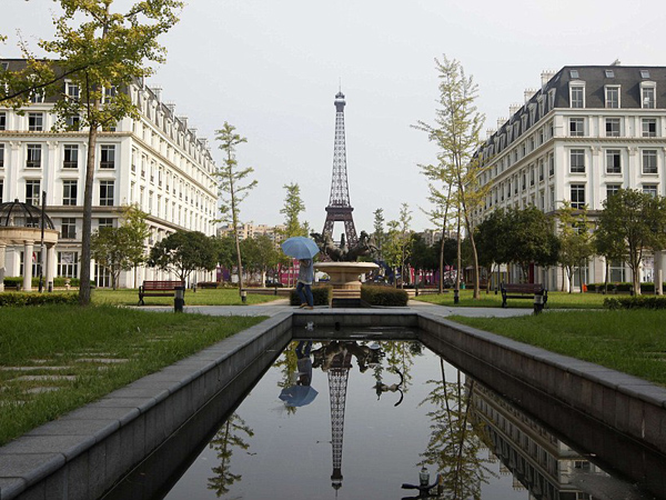 Habiskan Dana Milyaran, Kota Paris KW China Ini Malah Jadi Kota Hantu!