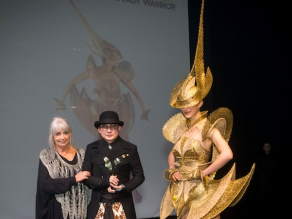 Rinaldy Yunardi Raih 3 Penghargaan World of WearableArt Award 2019