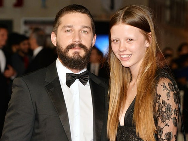 Dinikahi ‘Elvis Presley’ Hingga Siaran Live Streaming, Begini Uniknya Pernikahan Shia LaBeouf dan Mia Goth!