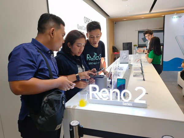 Lebih Murah dari Generasi Pertama, Oppo Gelar Penjualan Perdana Reno2 F