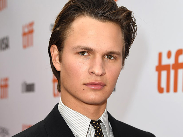 Mengaku Pacaran Singkat, Ansel Elgort Bantah Lakukan Pelecehan Seksual