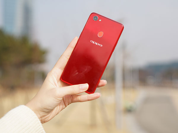 Mulai Dijual, Ini Dia Harga Oppo F7 di Indonesia