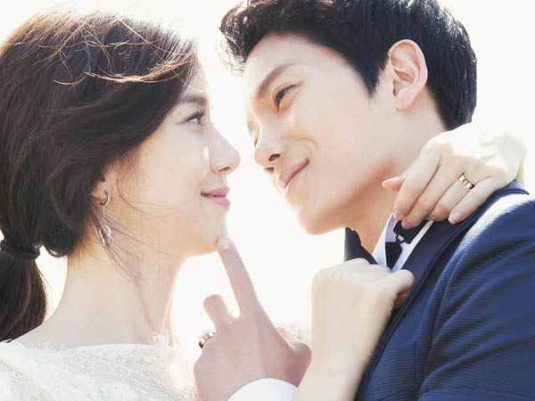 Ji Sung Rayakan 14 Tahun Debut Lee Bo Young dengan Postingan Manis di Instagram