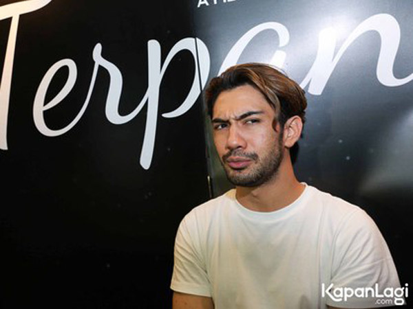 Dapat 2 Nominasi, Hal Ini Buat Reza Rahadian Bingung di Festival Film Indonesia