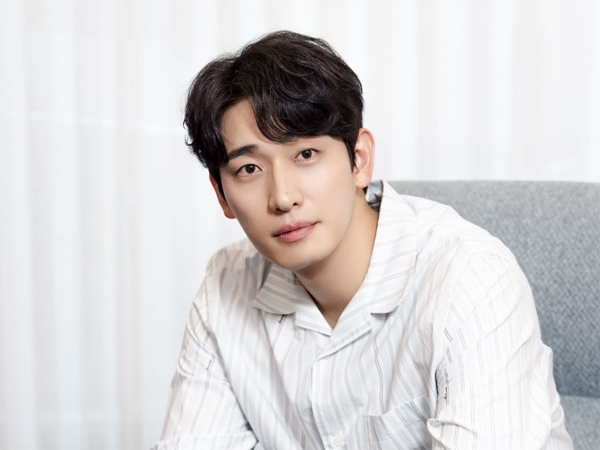 Yoon Park Umumkan Rencana Pernikahan di Bulan September