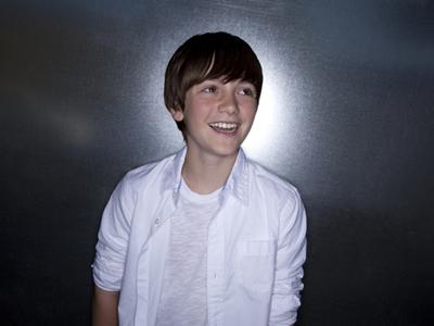 Lagu Baru Greyson Chance Berjudul 'Monster'?