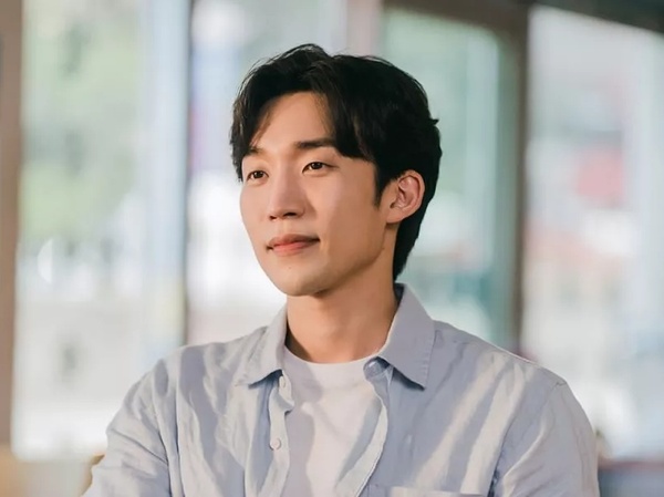 Profil Lee Sang Yi, Pemeran Ji Sung Hyun di Drama 'Hometown Cha Cha Cha'