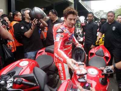Hayden Kagumi Fans Moto GP di Indonesia