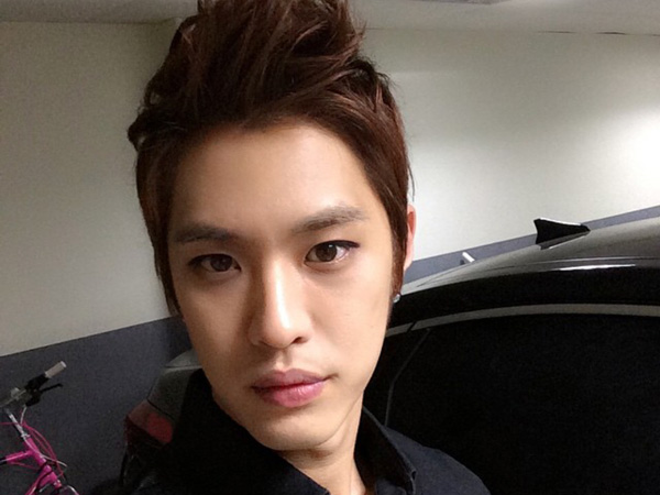 Buat Khawatir Fans dan Libatkan Nama Agensi, Ini Penjelasan Seungho di Fan Cafe